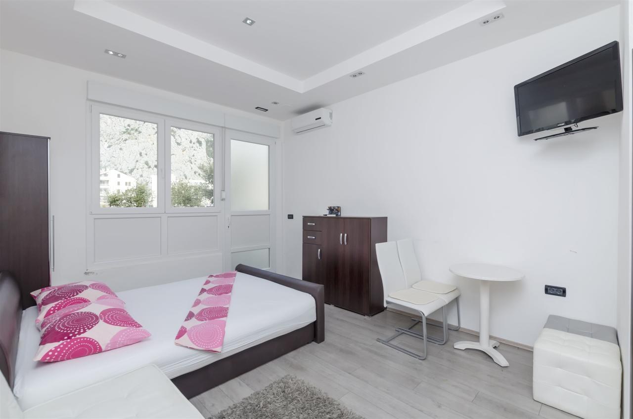 Apartment Antonela Omiš Zewnętrze zdjęcie
